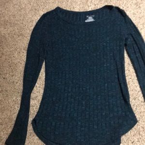 Light weight sweater